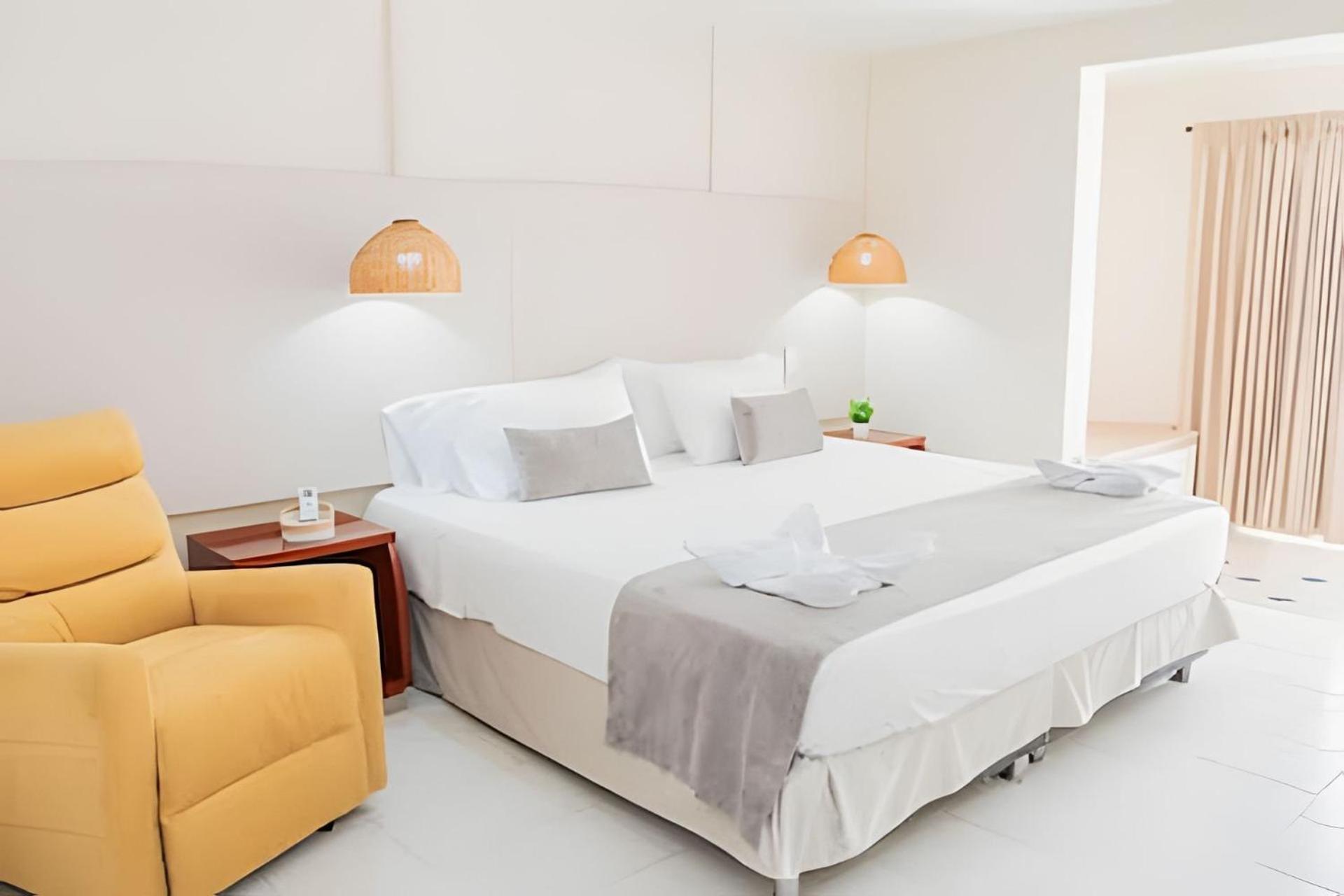 Playa Palmeras Beach Resort Cartagena Bagian luar foto