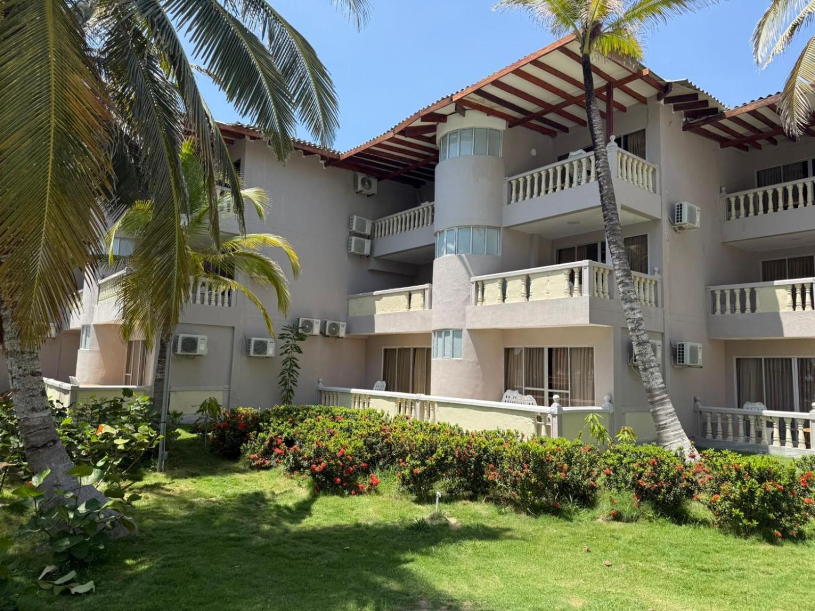 Playa Palmeras Beach Resort Cartagena Bagian luar foto